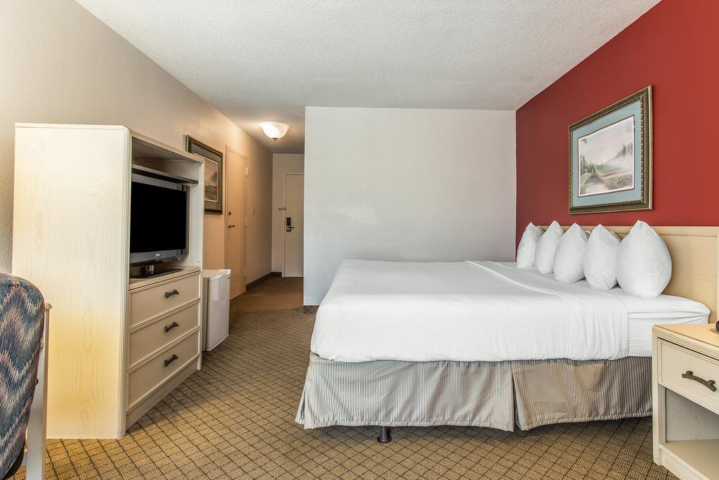 Four Points By Sheraton Myrtle Beach Socastee Exterior photo